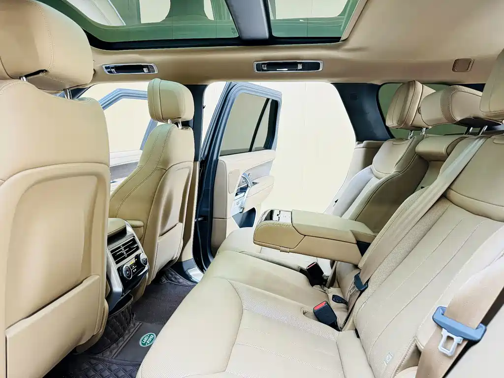 Land Rover Range Rover 2023 — фото 14