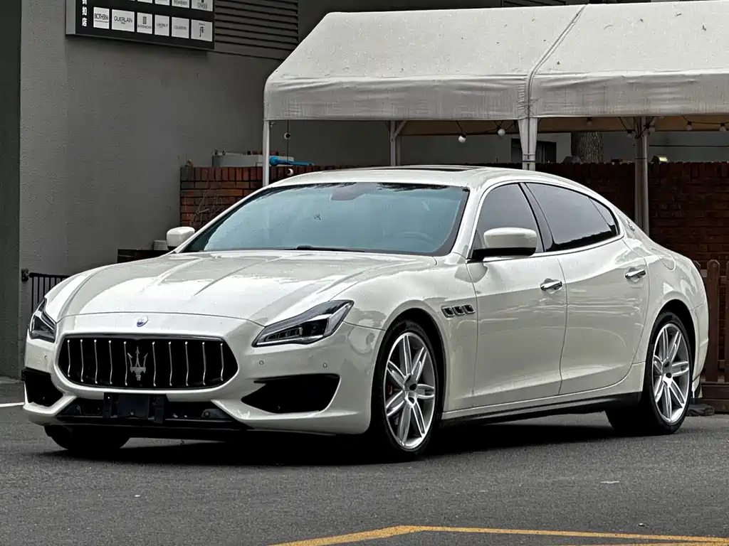 Maserati Quattroporte 2014 — фото 1