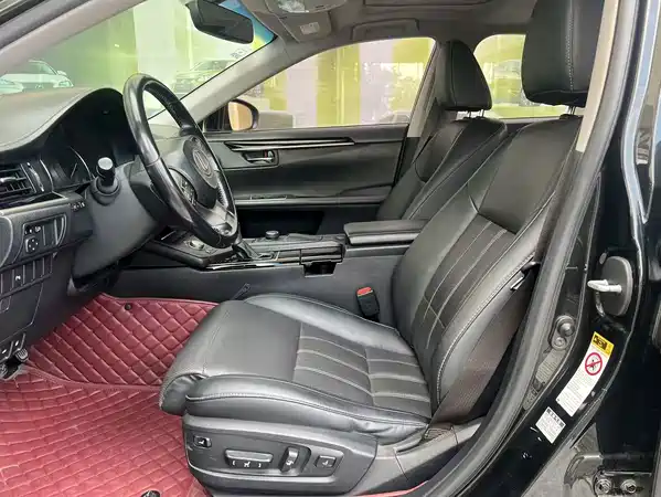 Lexus ES 2016