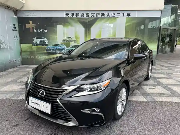 Lexus ES 2016