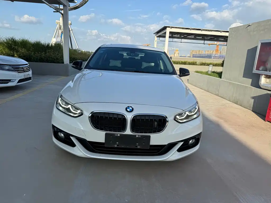 BMW 1 Series 2018 — фото 2