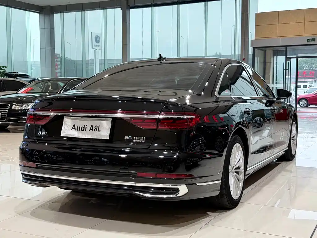 Audi A8 2023