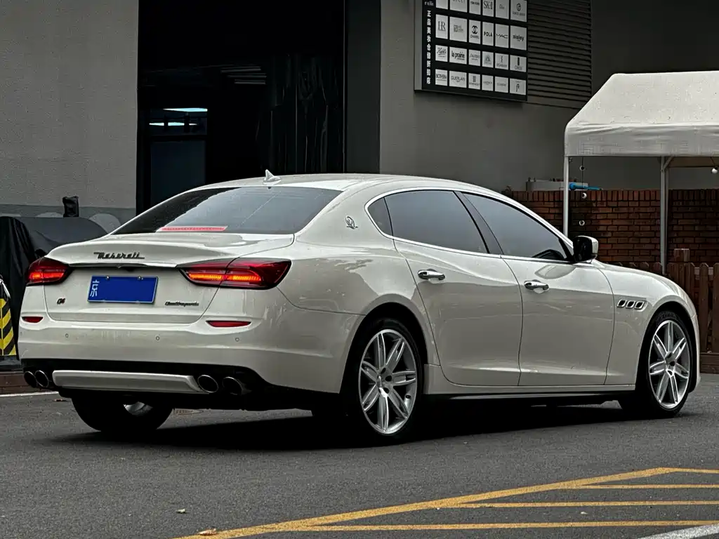 Maserati Quattroporte 2014 — фото 10