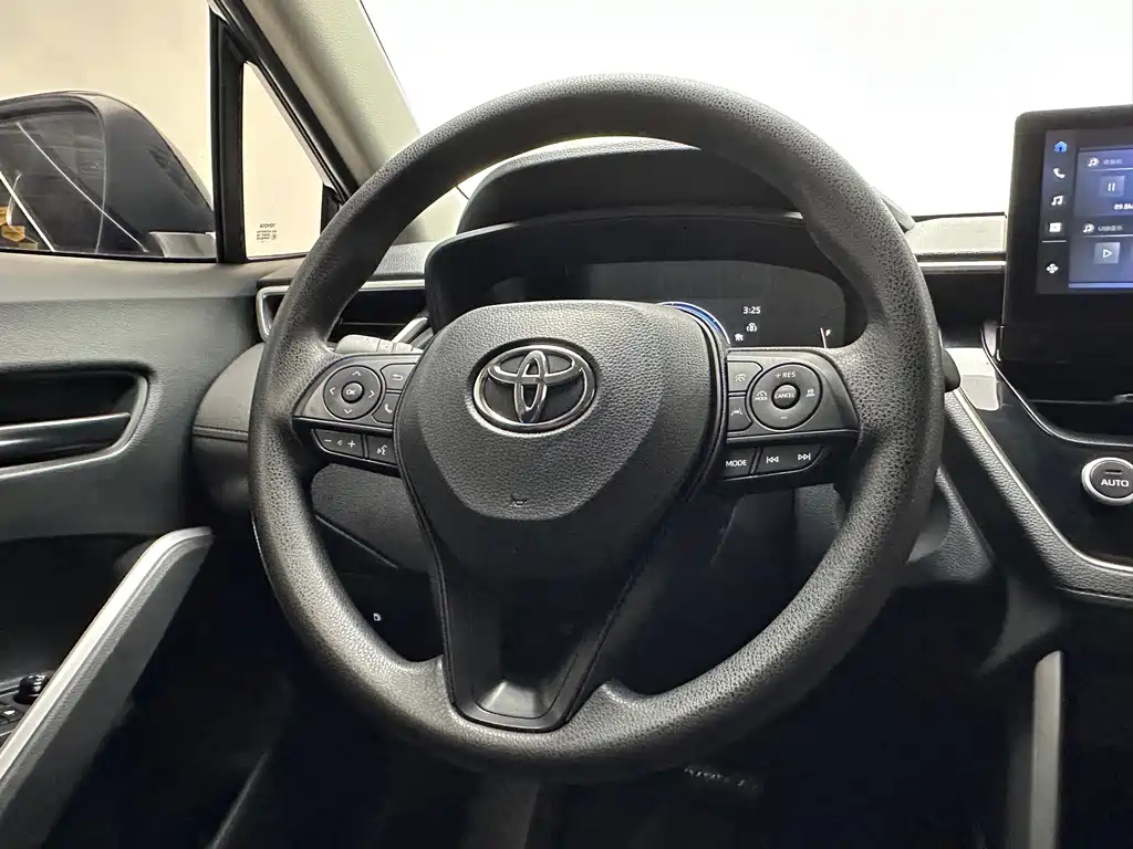 Toyota Corolla Cross 2024 — фото 10