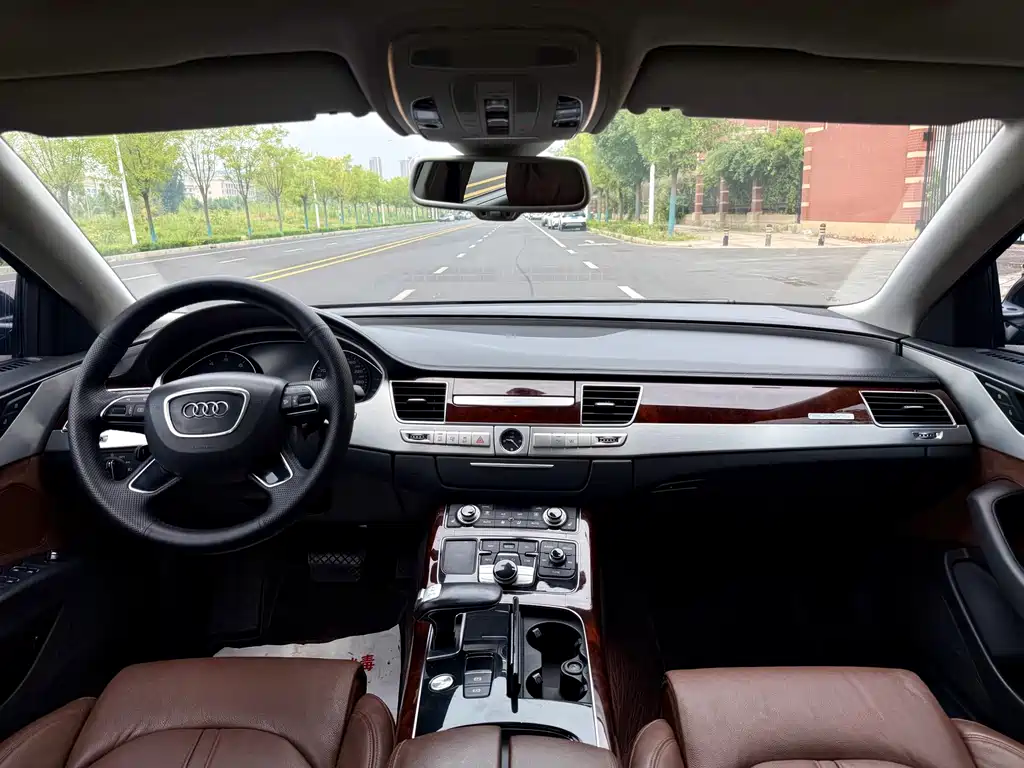 Audi A8 2014