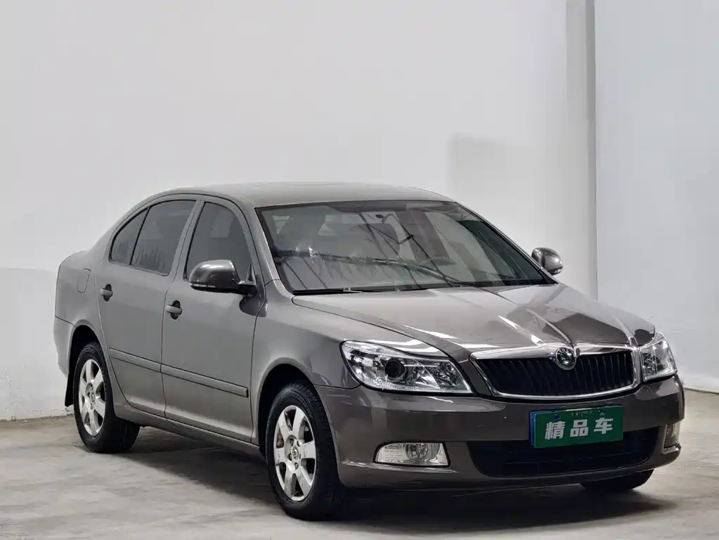 Skoda Octavia 2013 — фото 3