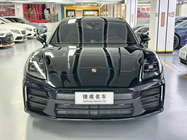 Porsche Panamera 2024