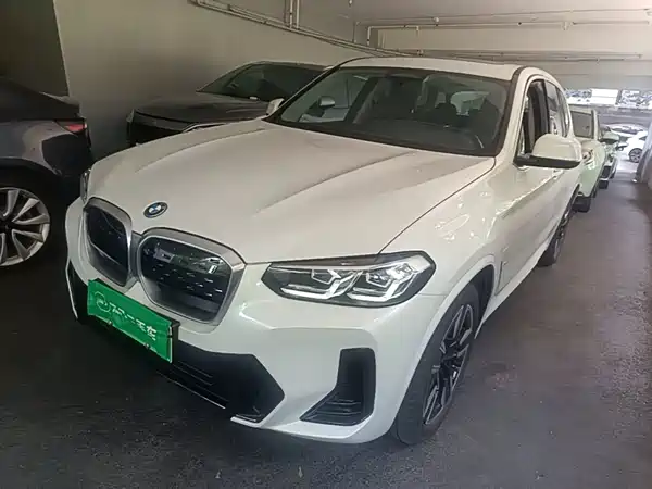 BMW iX3 2022
