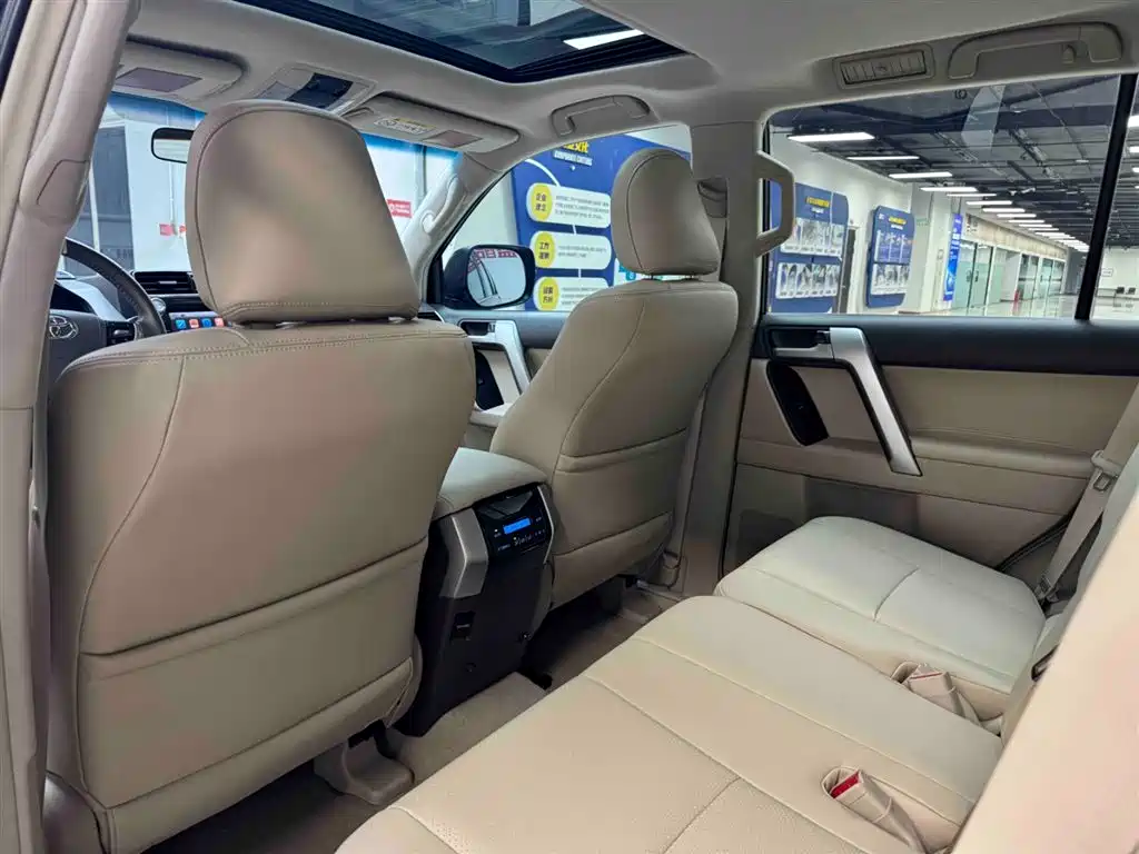 Toyota Prado 2019 — фото 17