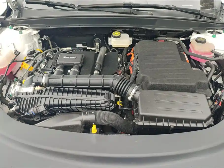 BYD Seal 05 DM-i 2025 — фото 10