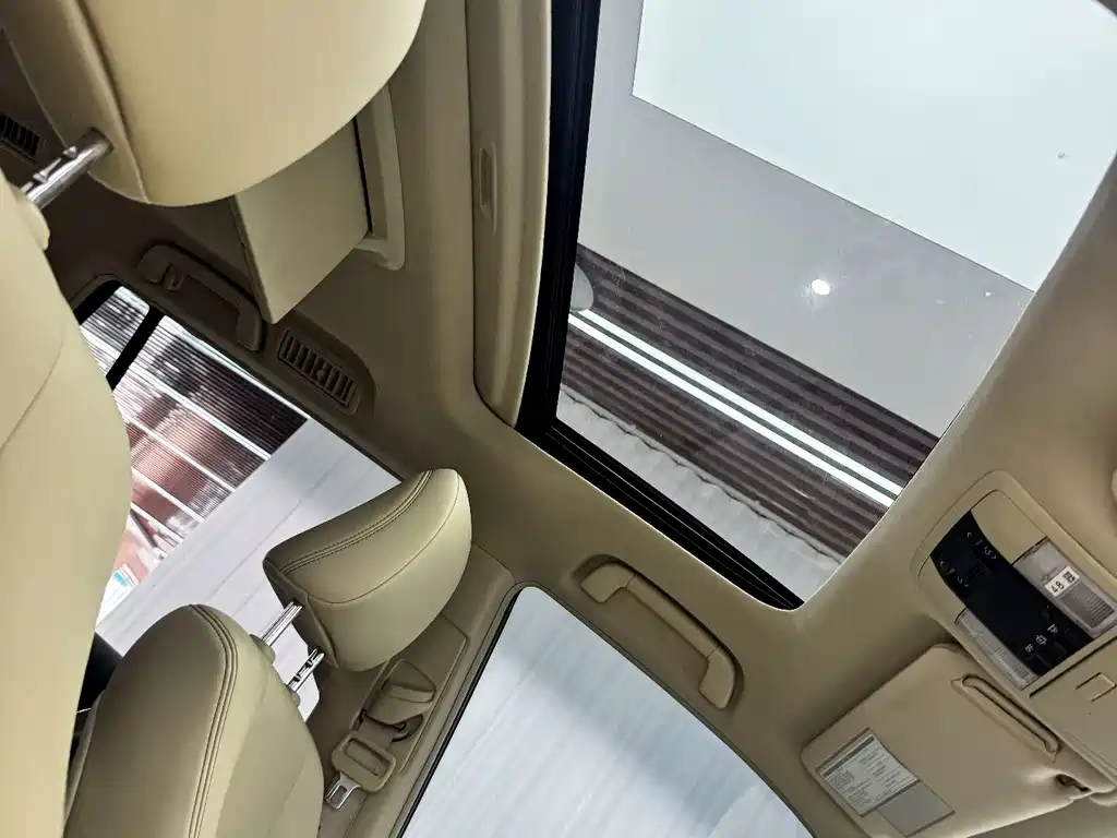 Toyota Prado 2015 — фото 18