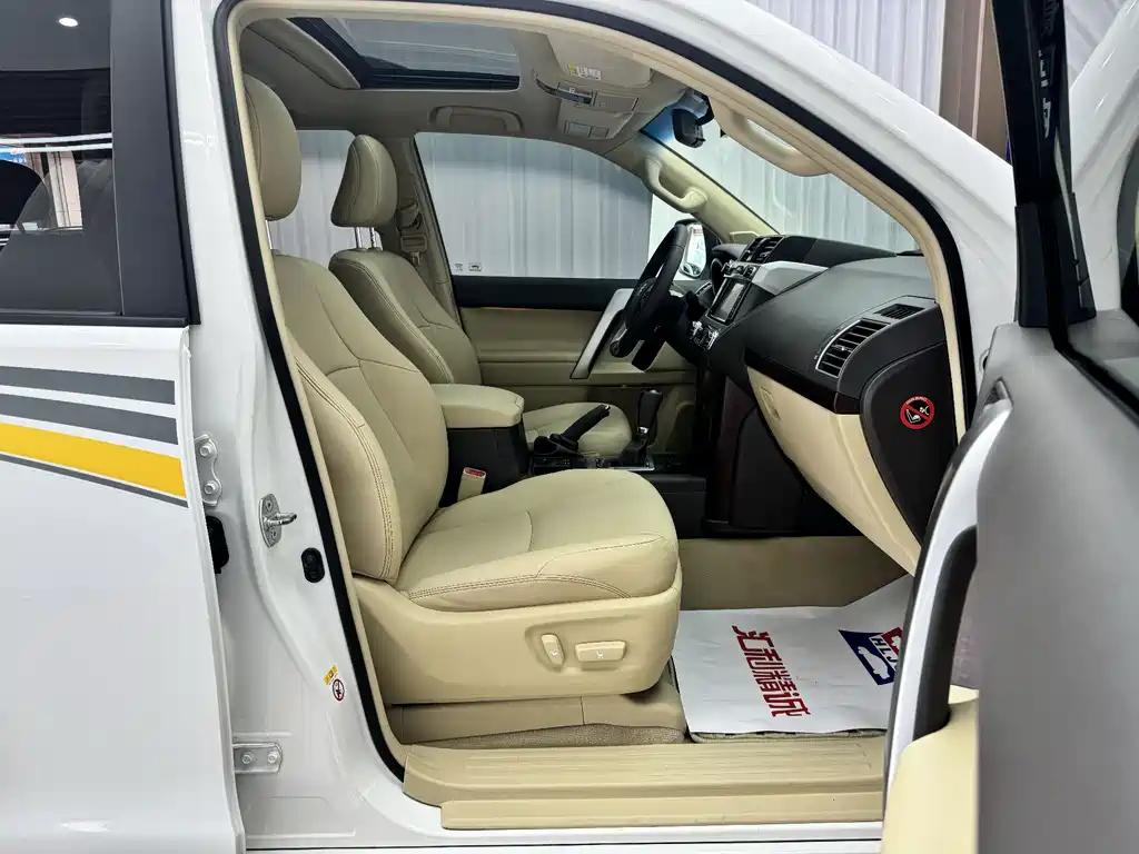 Toyota Prado 2015 — фото 16