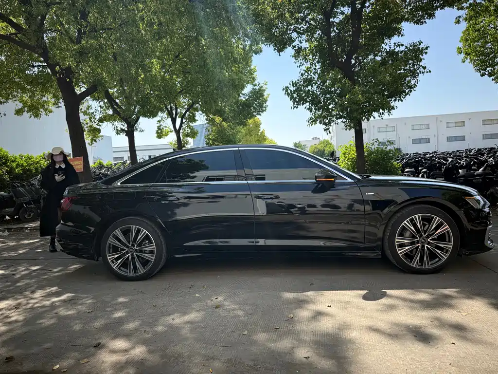 Audi A6L 2025
