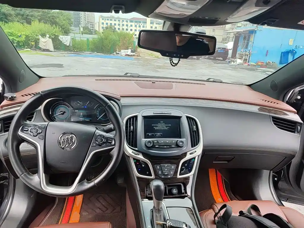 Buick LaCrosse 2015 — фото 10