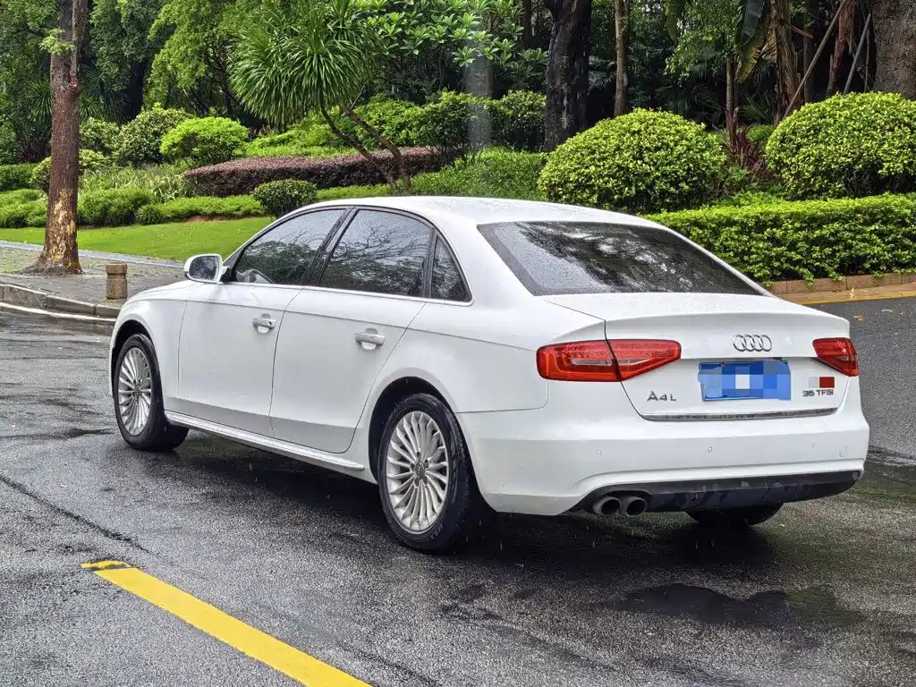 Audi A4L 2016