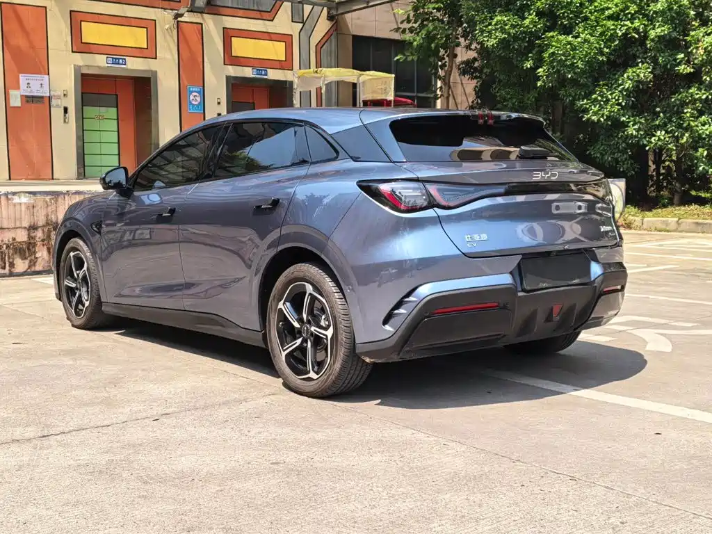 BYD Seal 06GT 2025 — фото 17