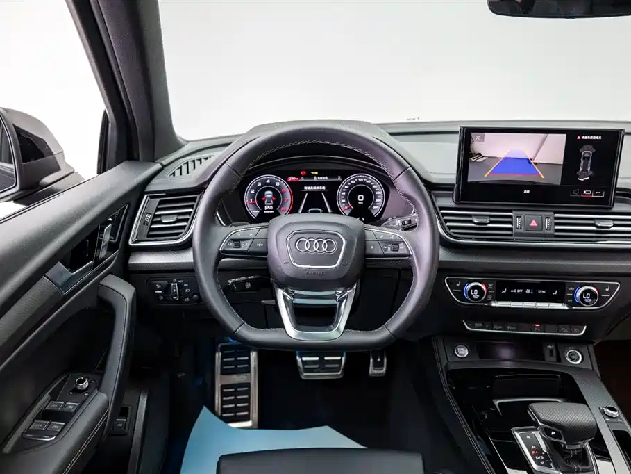 Audi Q5L 2025 — фото 18