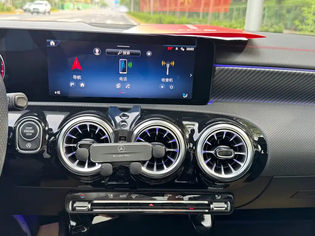 Mercedes-Benz A-Class 2023 — фото 15
