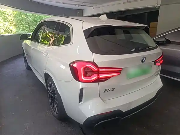 BMW iX3 2022