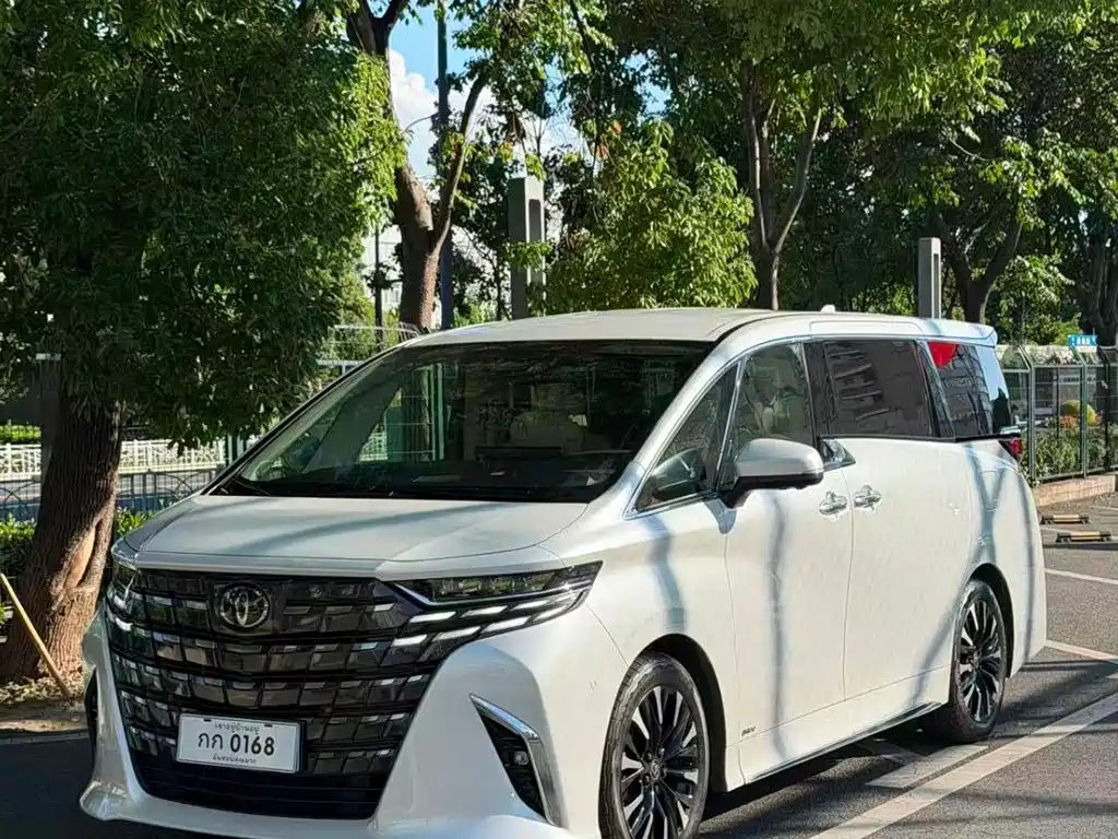 Toyota Alphard 2023 — фото 1