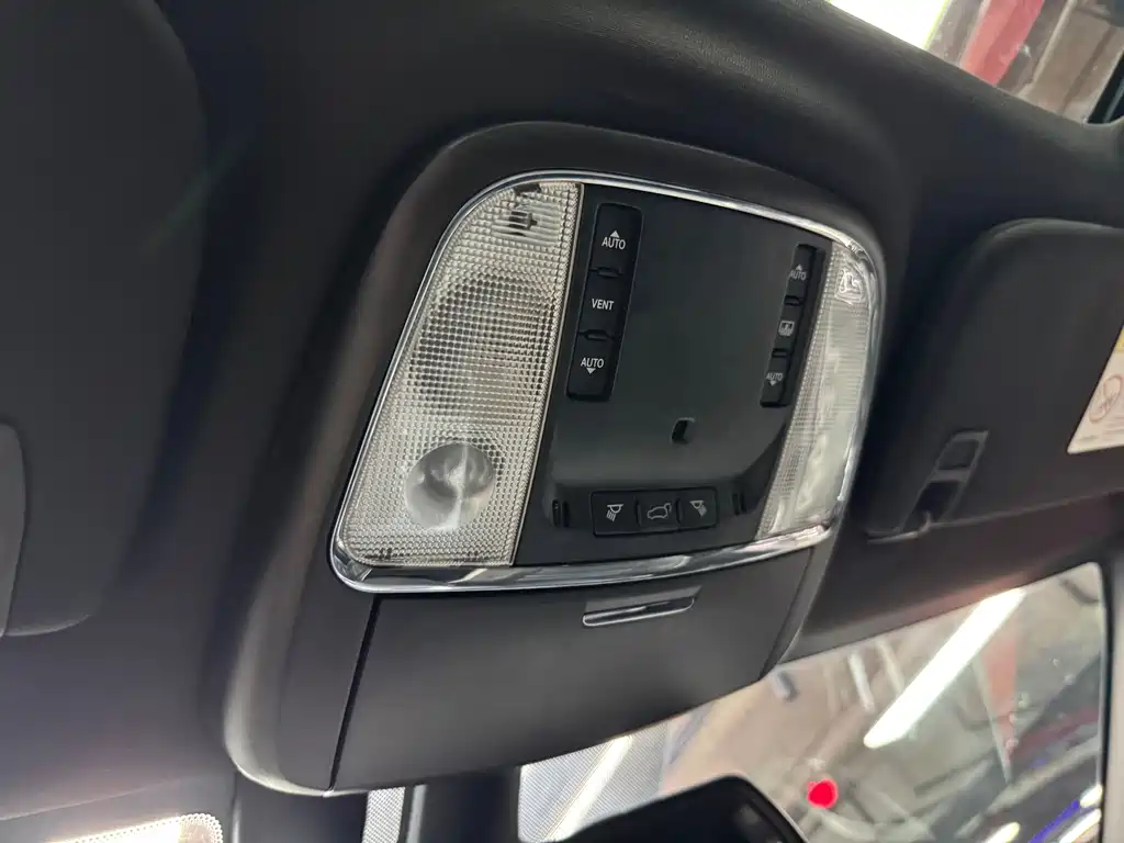 Jeep Grand Cherokee 2016 — фото 25