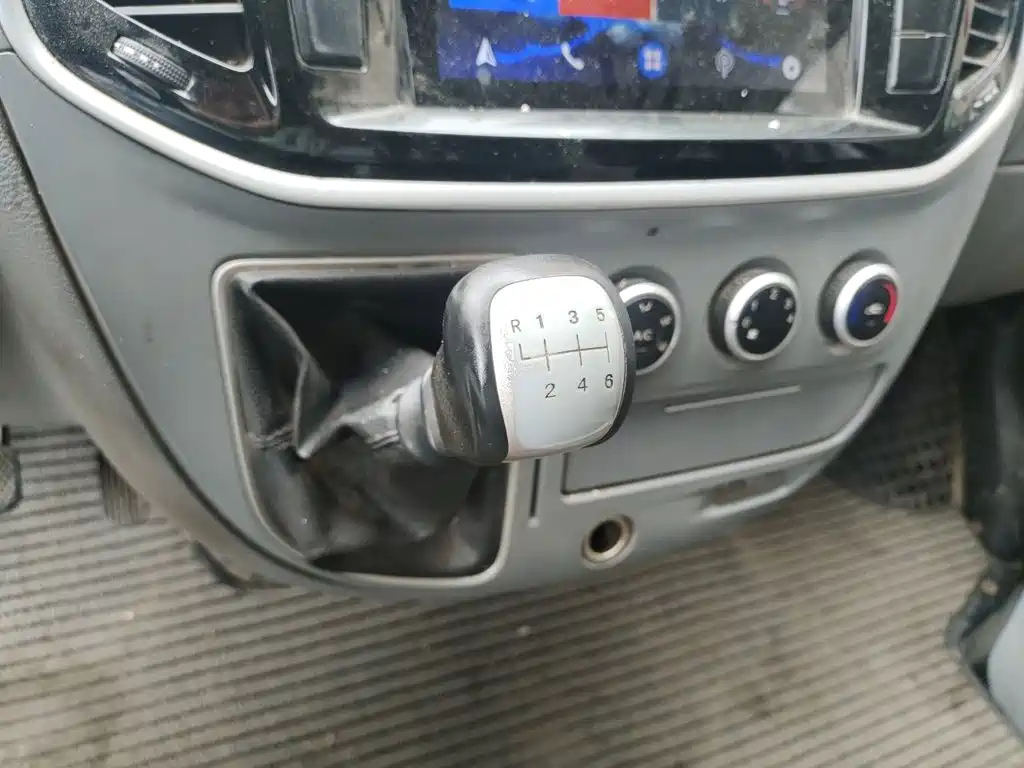Maxus V80 2022