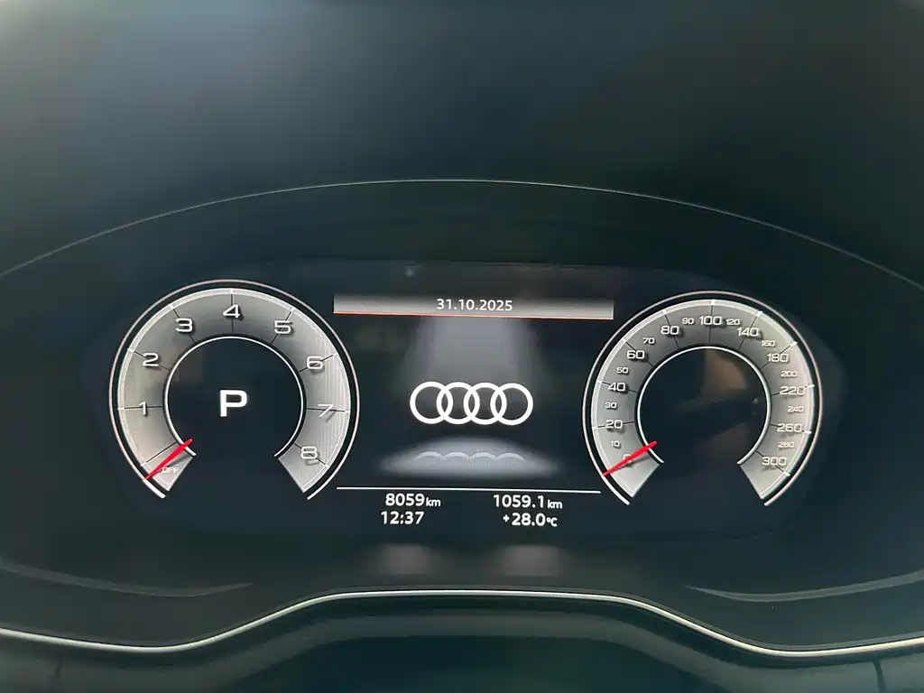 Audi A4L 2025 — фото 9