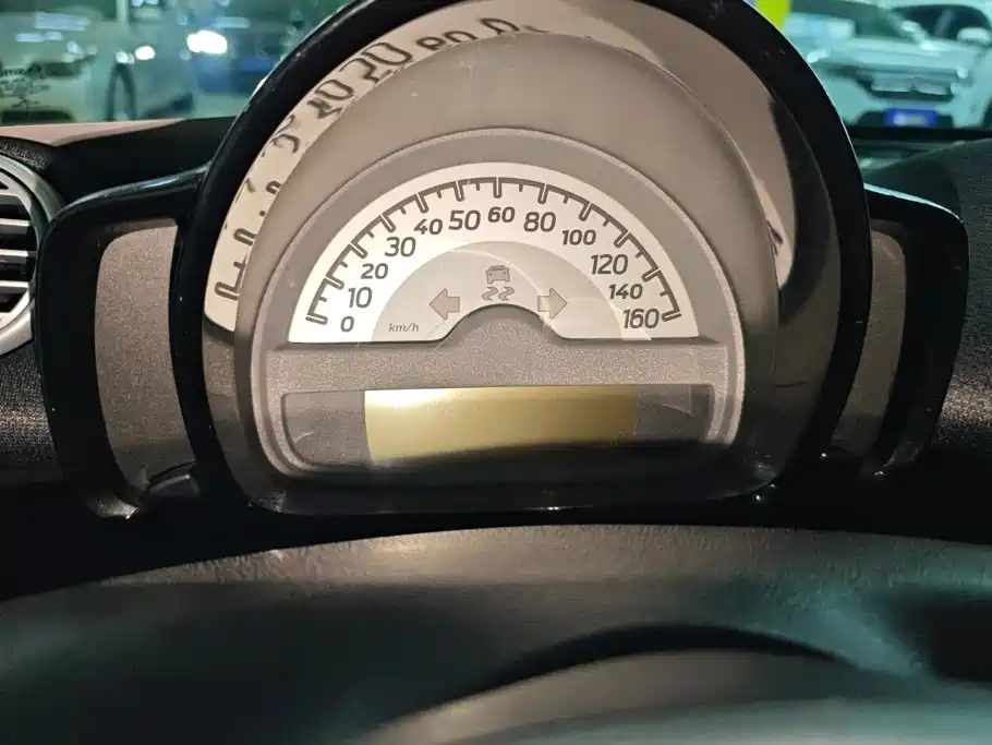 smart fortwo 2015 — фото 14