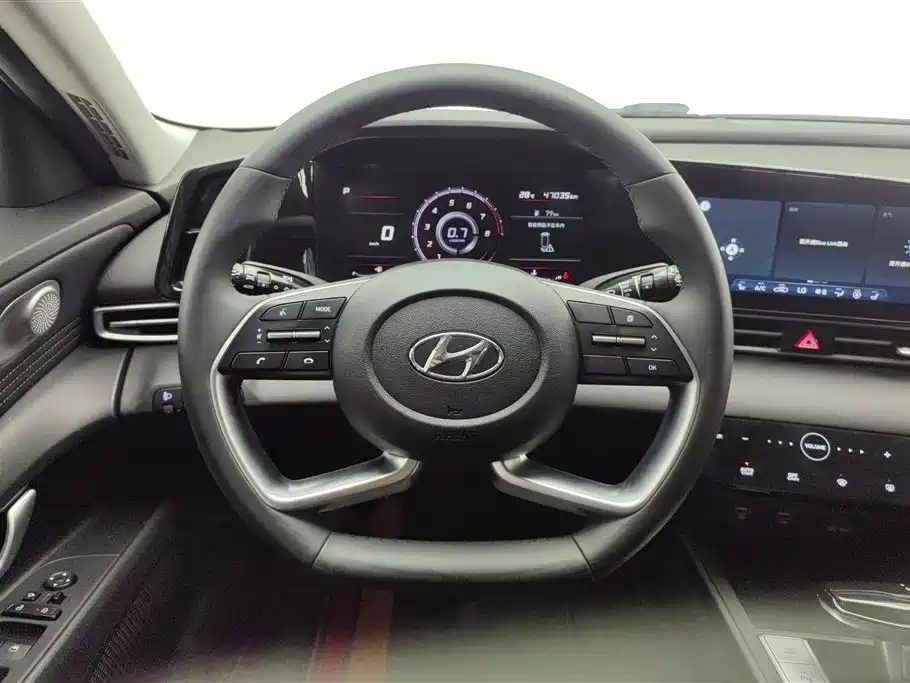 Hyundai Elantra 2021 — фото 15