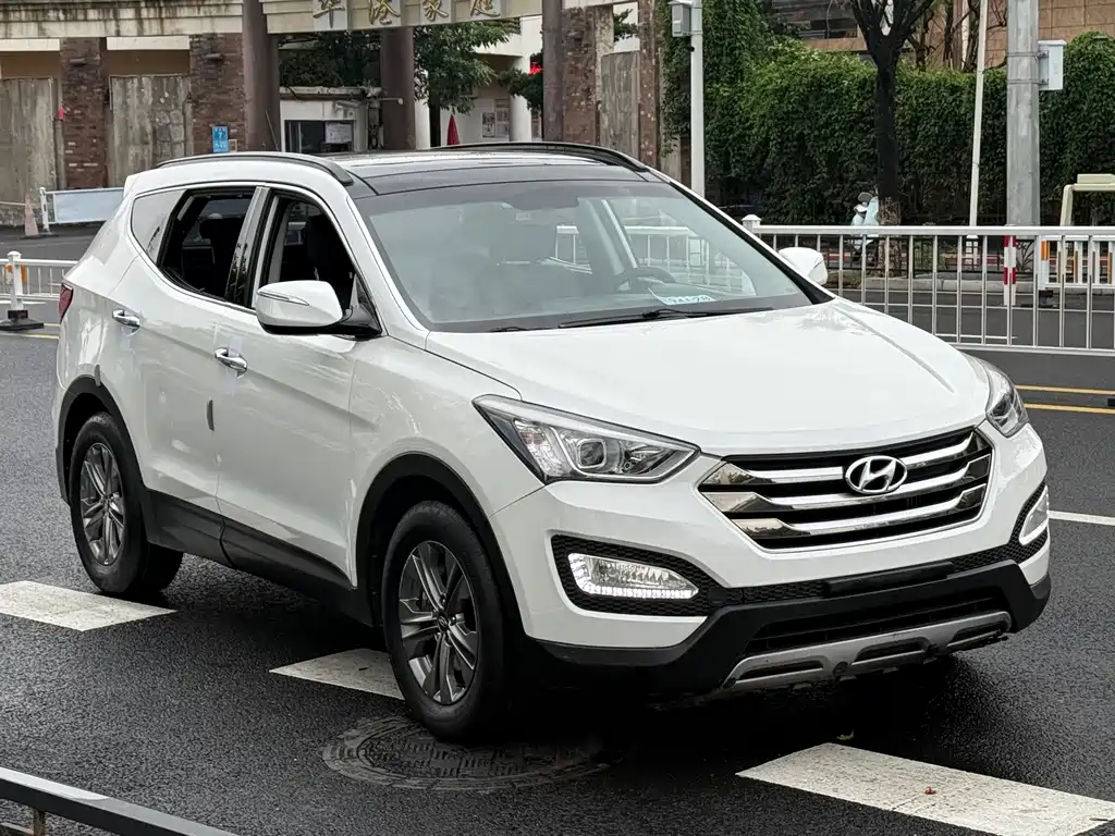 Hyundai Santa Fe 2015 — фото 3