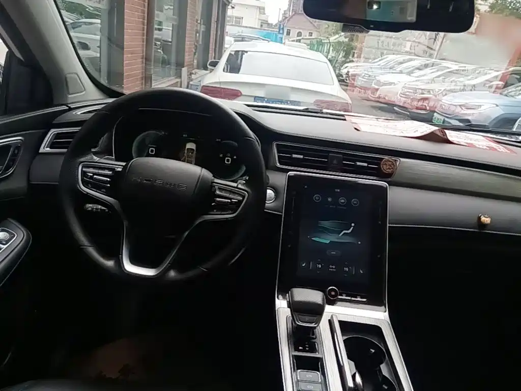 Roewe RX5 New Energy 2021 — фото 10