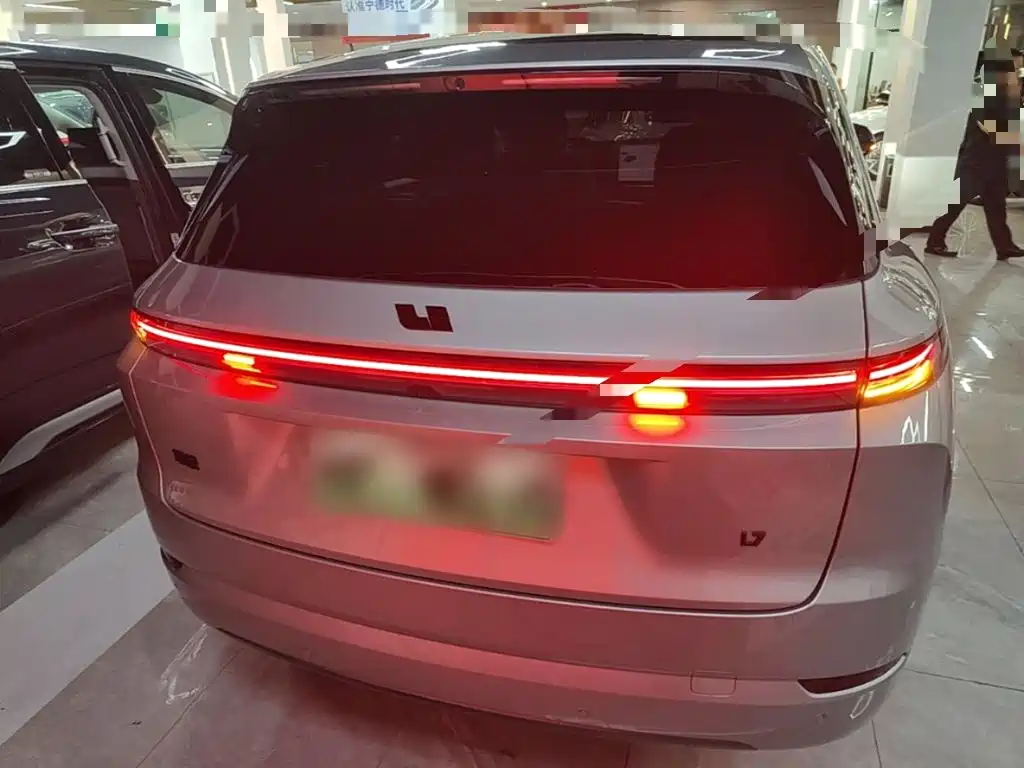 Li Auto Li L7 2025