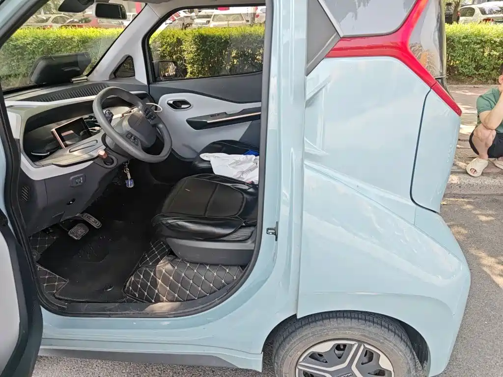 Wuling Nano EV 2021 — фото 14