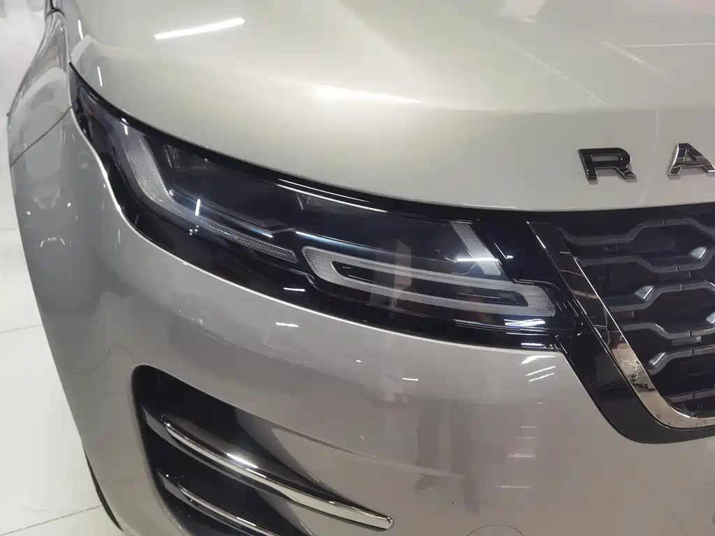 Land Rover Evoque 2022 — фото 20