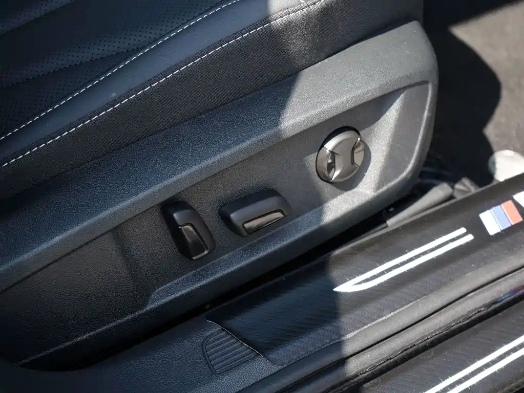 Volkswagen Passat 2025 — фото 15