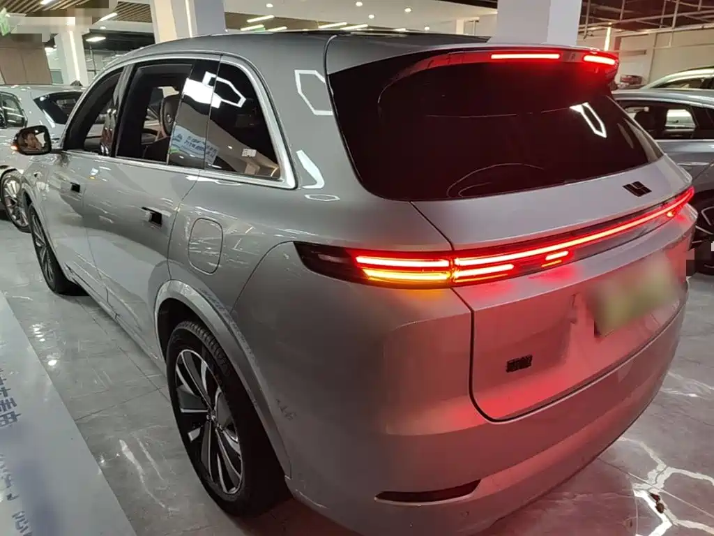 Li Auto Li L7 2025