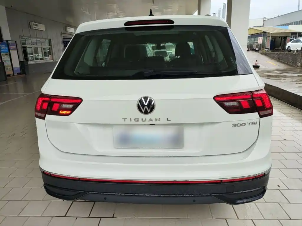 Volkswagen Tiguan L 2024 — фото 6
