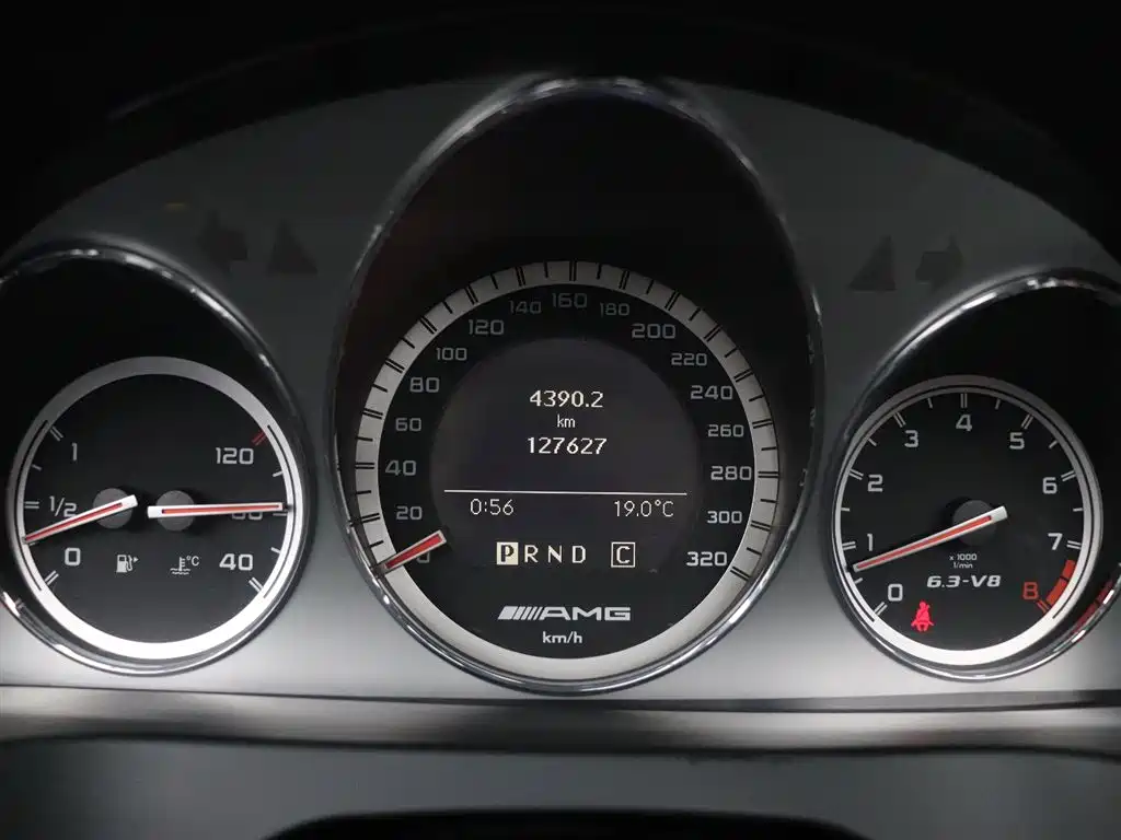 Mercedes-Benz C-Class AMG 2010 — фото 23