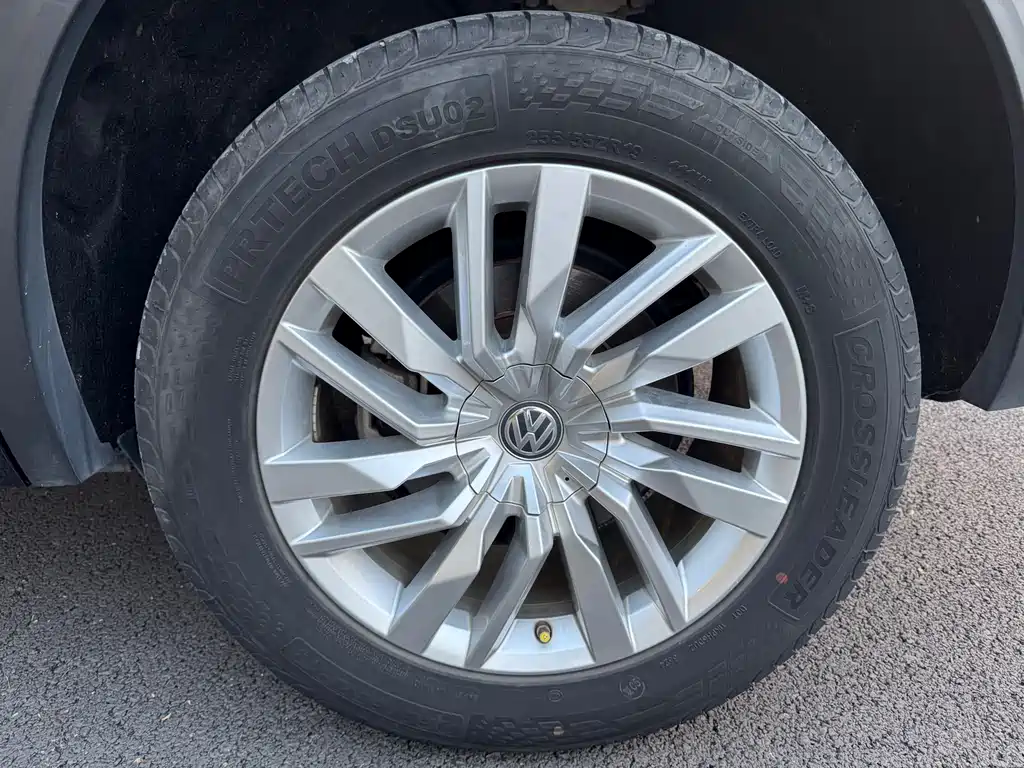 Volkswagen Touareg 2019 — фото 18