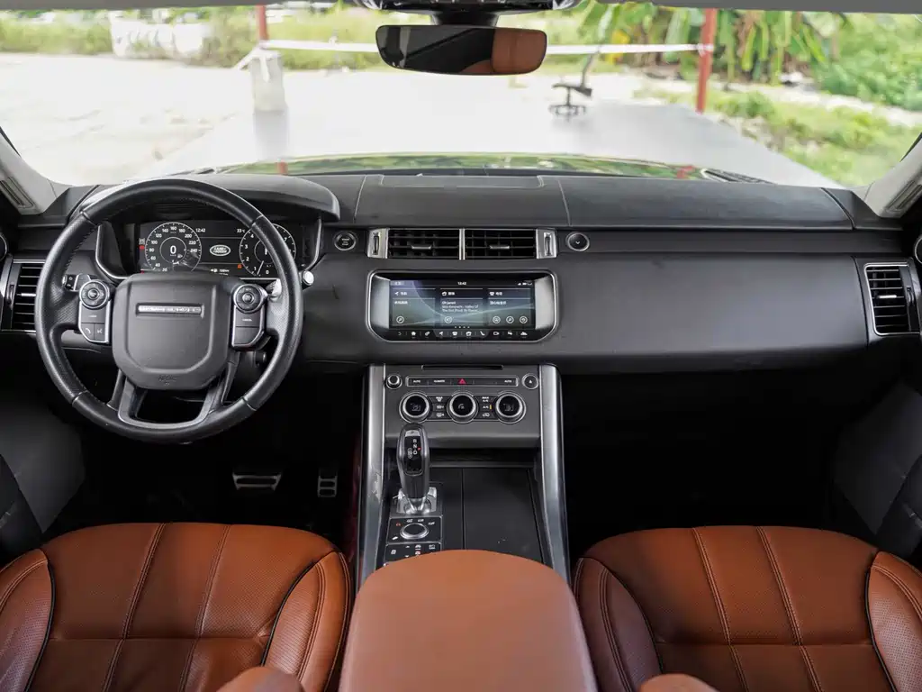 Land Rover Range Rover Sport 2017 — фото 16