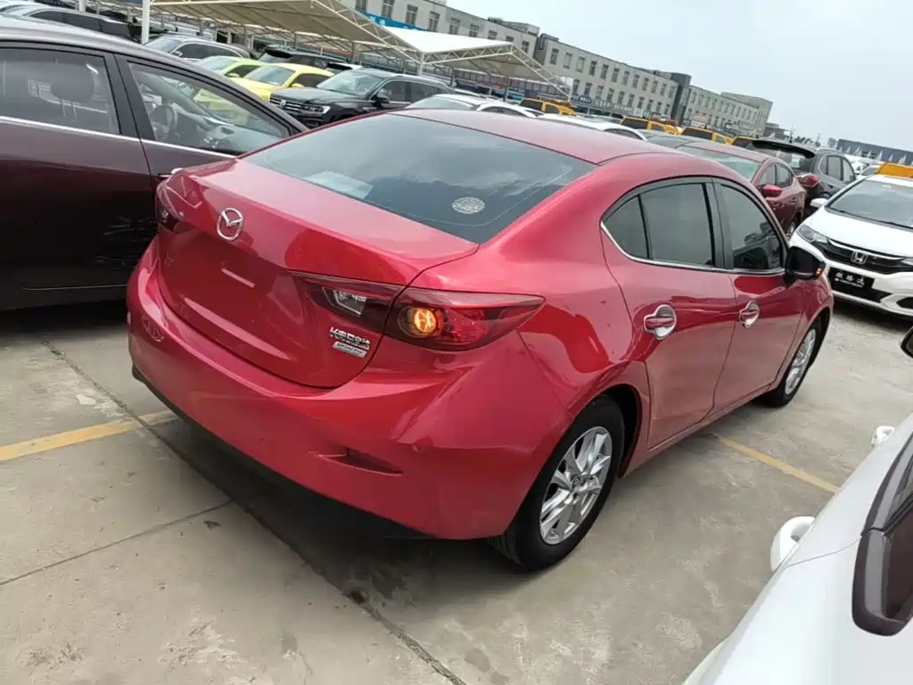 Mazda 3 Axela 2016 — фото 7