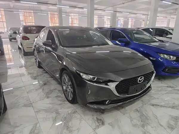 Mazda 3 Axela 2022