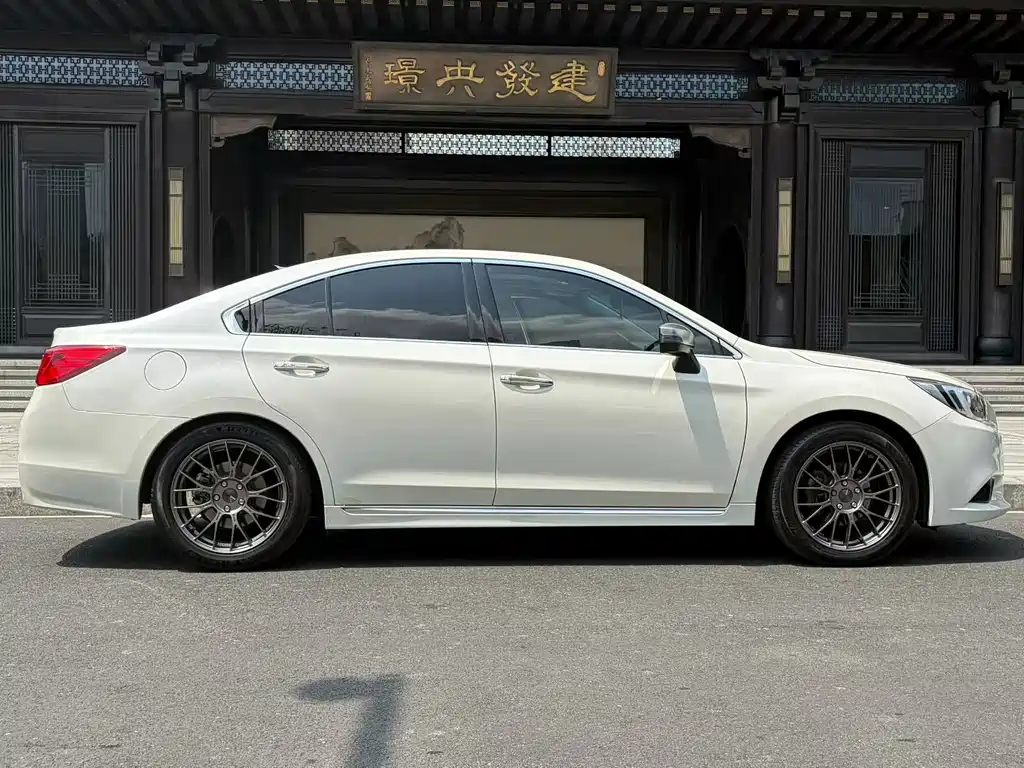 Subaru Legacy 2017
