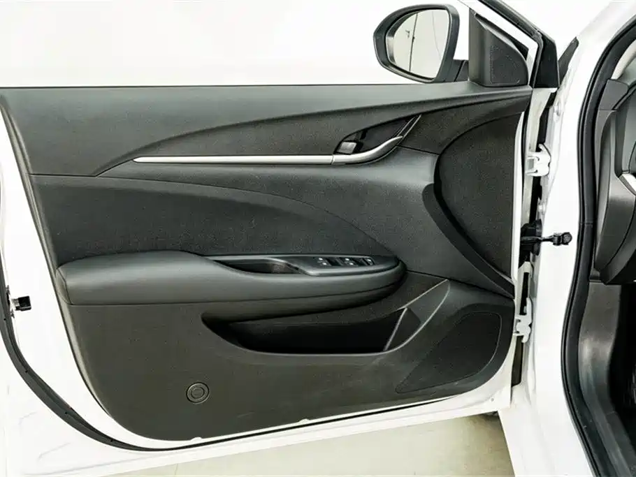Buick Excelle 2023 — фото 16