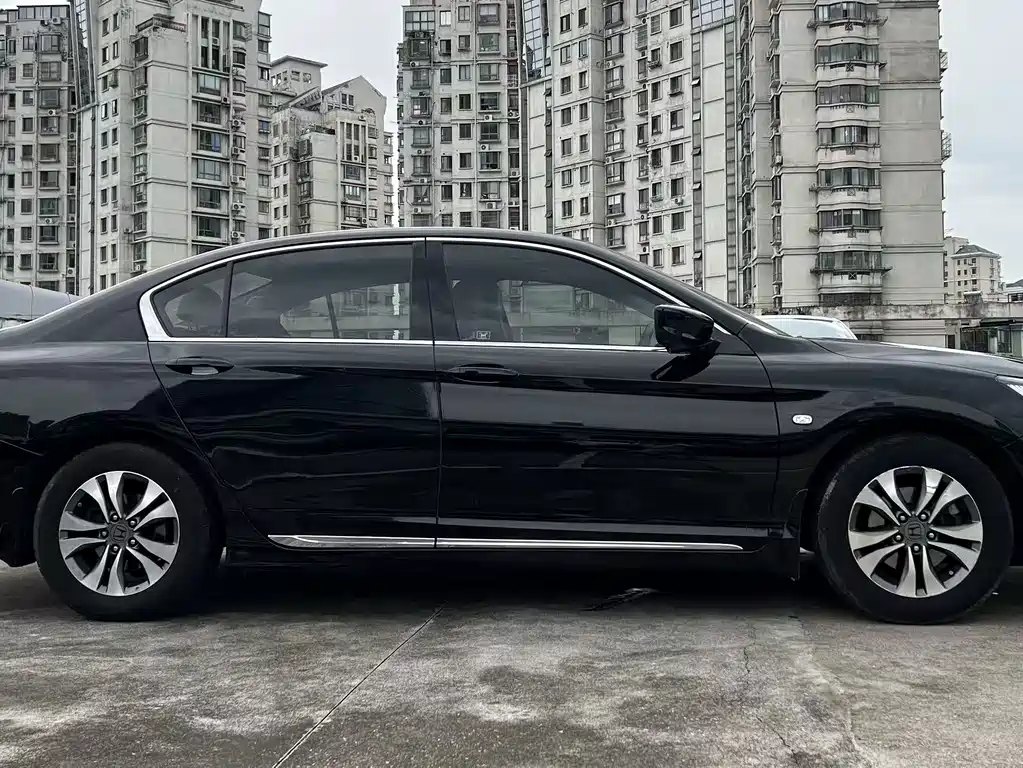 Honda Accord 2014 — фото 12