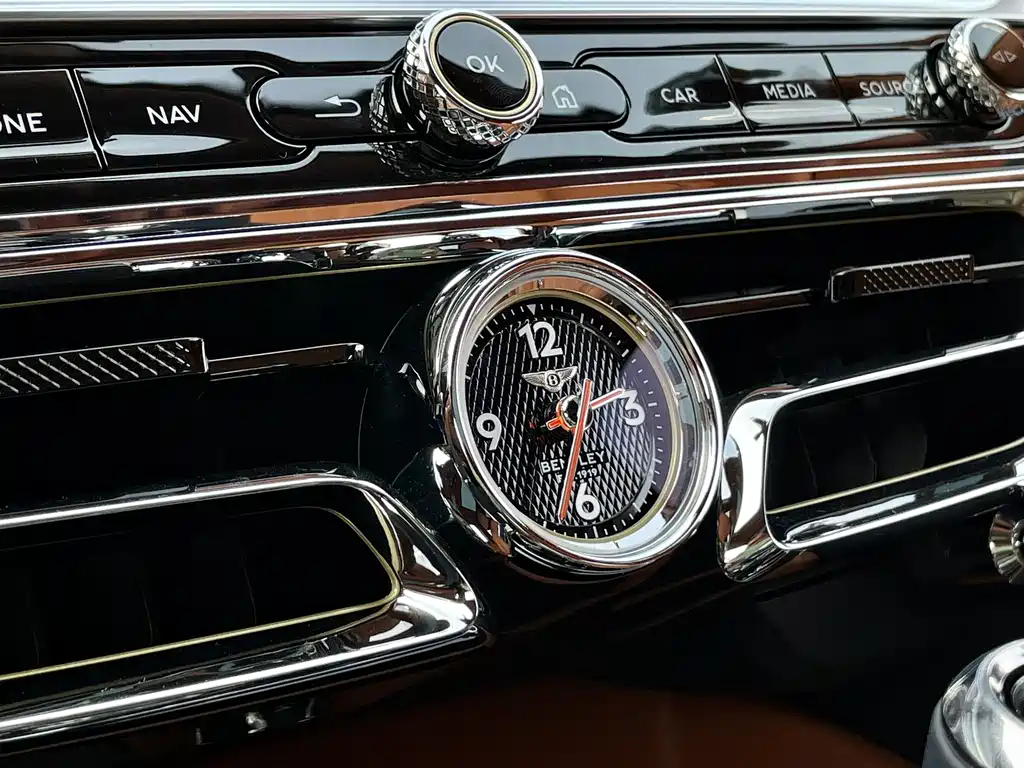 Bentley Flying Spur 2021 — фото 10