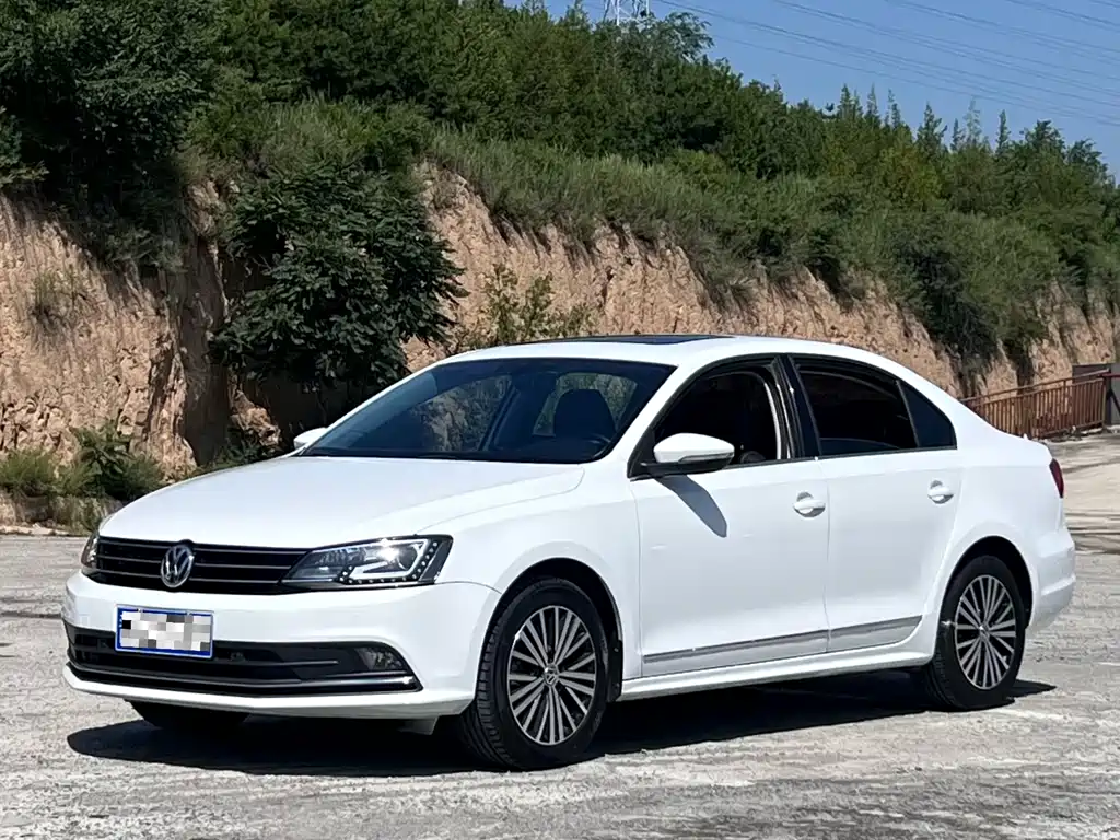 Volkswagen Sagitar 2017