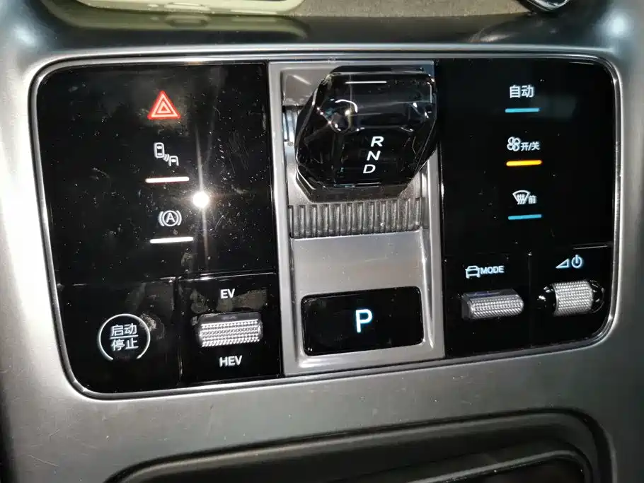 BYD Seal 07 DM-i 2024 — фото 16