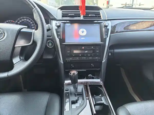 Toyota Camry 2015