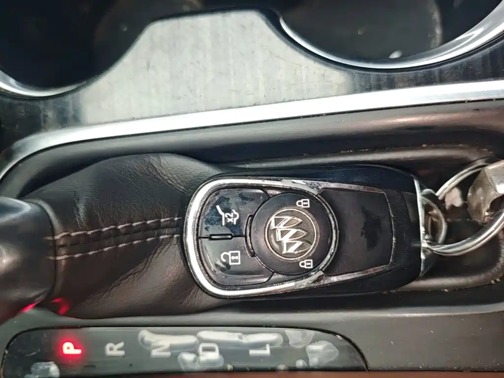 Buick Envision Plus 2018 — фото 9